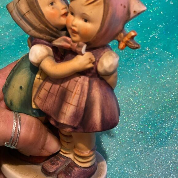 Set of (2) Hummel Collectible Figurines - Picture 7 of 9